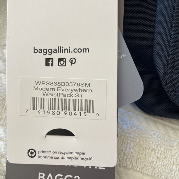 Baggallini Modern Waist Pack Sling - Picture 2 of 10